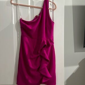 Size large hello Molly dress in EUC. nice going out dress or occasion dress